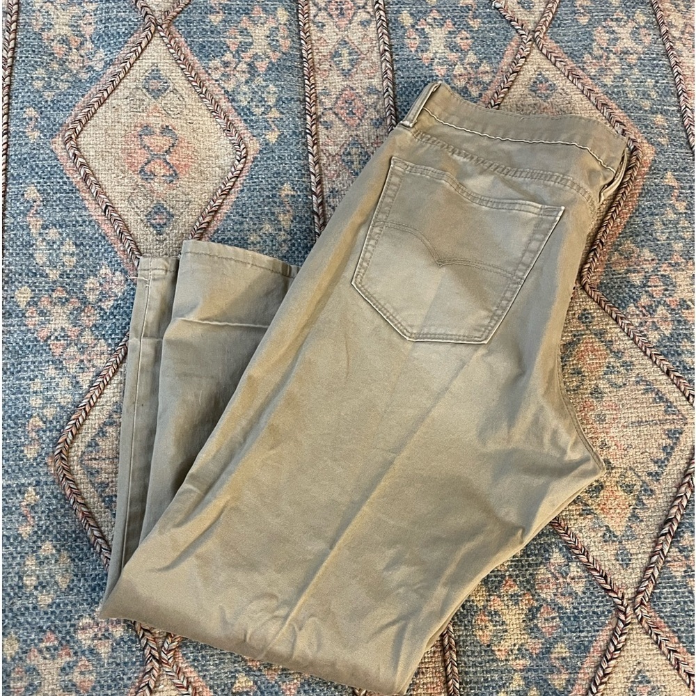 Men’s Levi’s khakis - Picture 4 of 4
